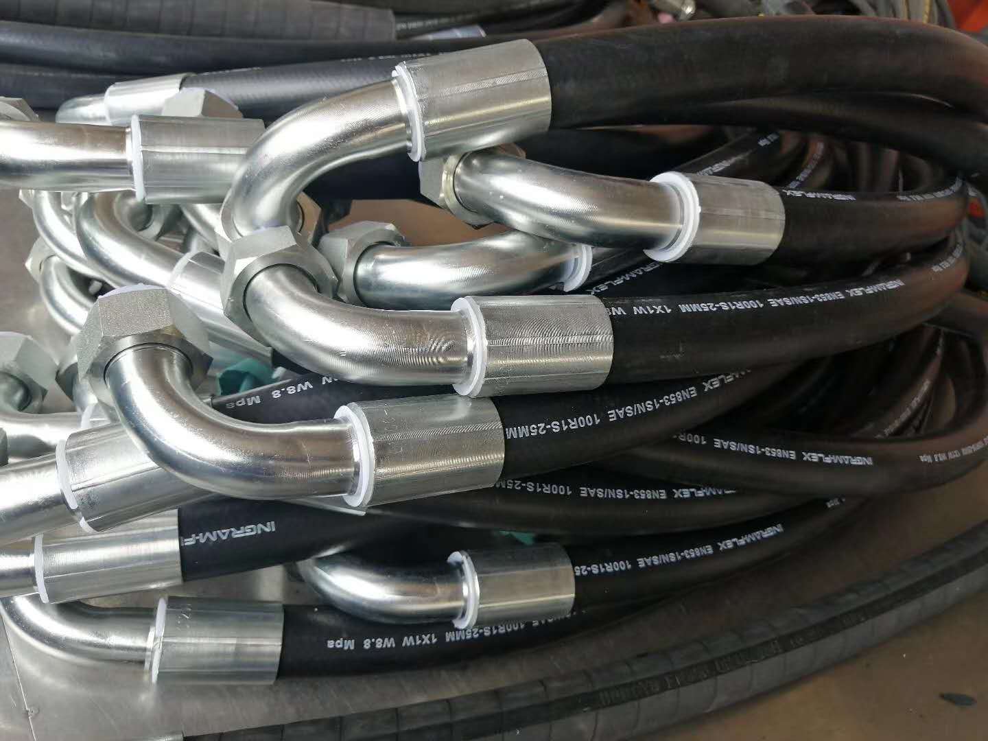 液壓油管爆管常見(jiàn)原因分析